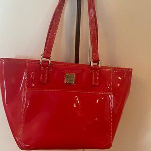 DOONEY & BOURKE HOT PINK PATENT LEATHER HANDBAG